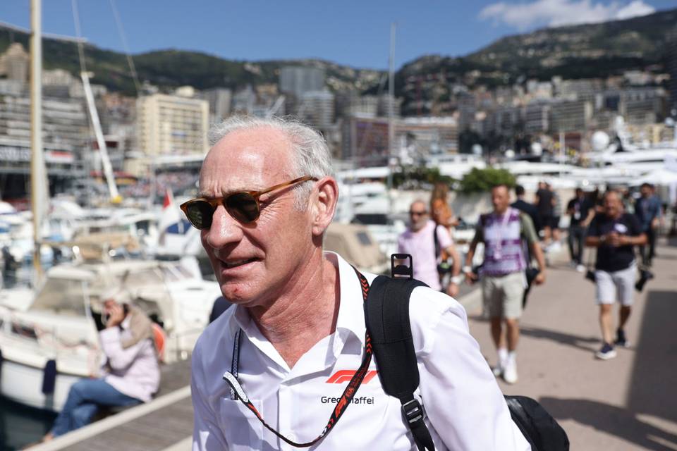 F1-sarja on toiminut vuosikymmeniä samalla tavoin kuin Fifan kiistelty yksityistämissuunnitelma – jalkapalloihmisten huolenaiheet ovat käyneet toteen. F1-sarja on toiminut vuosikymmeniä samalla tavoin kuin Fifan kiistelty yksityistämissuunnitelma – jalkapalloihmisten huolenaiheet ovat käyneet toteen. 2