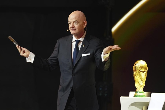 FIFA pahoittelee FFE-suunnitelmaa ja vahvistaa tukensa Infantinolle. FIFA pahoittelee FFE-suunnitelmaa ja vahvistaa tukensa Infantinolle. 1
