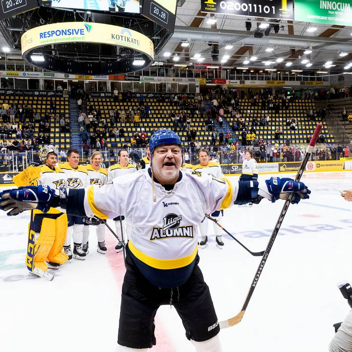 Iisalmeen saapuu lisää jääkiekkolegendaarisia pelaajia. Iisalmeen saapuu lisää jääkiekkolegendaarisia pelaajia. 3