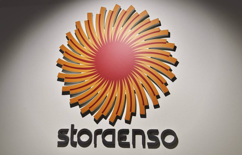 Imatran Stora Enson tehtaalla tapahtui säiliön räjähdys, jonka seurauksena sata litraa mäntyöljyä pääsi valumaan Saimaaseen. 1