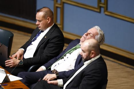 IS penkoi eduskunnan taksitilastot – näin kesän matkakuningatar kommentoi 5