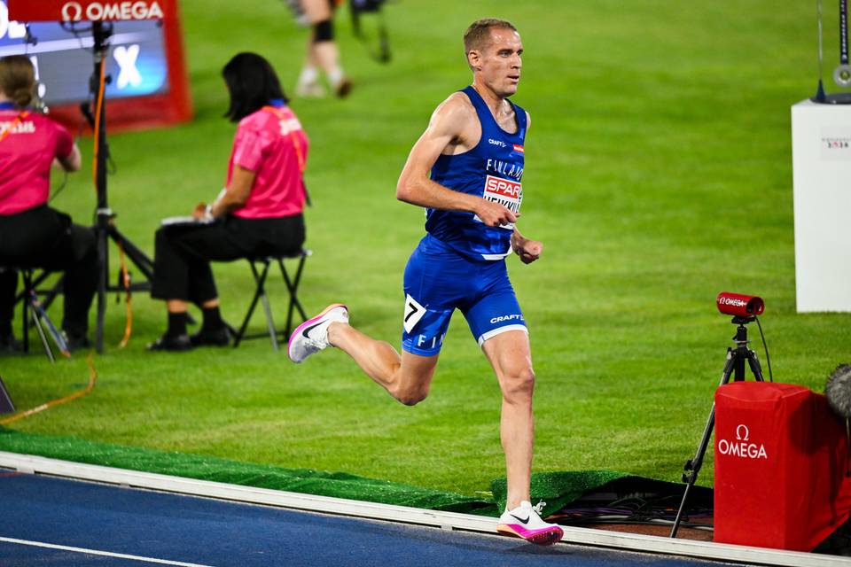 Jakob Ingebrigtsen voitti jälleen EM-kultaa, Heikkilä sijoittui debyytissään 13. ja sai huomiota vauhdinpitäjänä. Jakob Ingebrigtsen voitti jälleen EM-kultaa, Heikkilä sijoittui debyytissään 13. ja sai huomiota vauhdinpitäjänä. 1