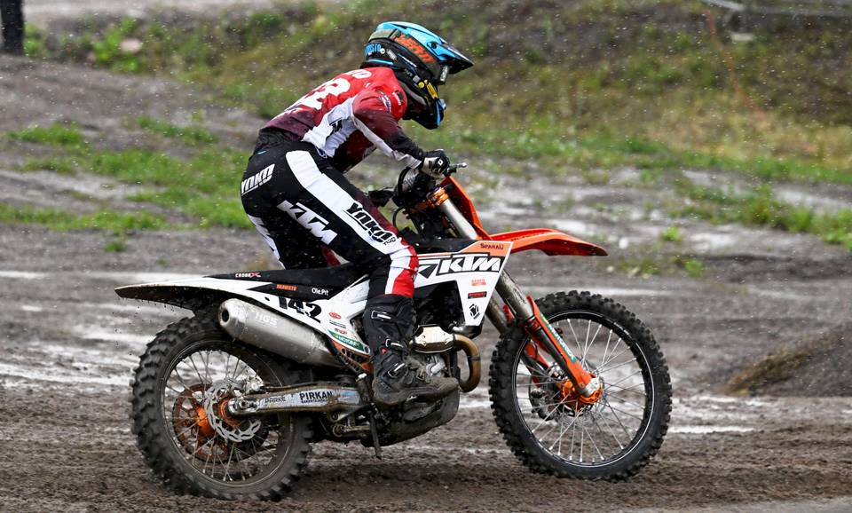 Jere Haavisto päätti suomalaiskuljettajien pitkän kultajaon EM-motocrossissa. Jere Haavisto päätti suomalaiskuljettajien pitkän kultajaon EM-motocrossissa. 1