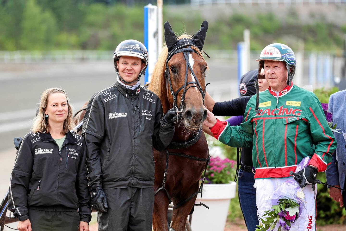 Juankosken Renginruusu nosti Heikki Torvisen ravilegendojen kärkeen Kuninkuusravien avauspäivänä Tampereella. Juankosken Renginruusu nosti Heikki Torvisen ravilegendojen kärkeen Kuninkuusravien avauspäivänä Tampereella. 1