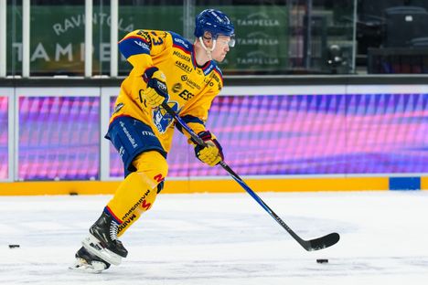 Karhu-Kissat saa 157 500 euroa NHL-kasvattajarahaa Alberts Smitsistä 4 Karhu-Kissat saa 157 500 euroa NHL-kasvattajarahaa Alberts Smitsistä 3