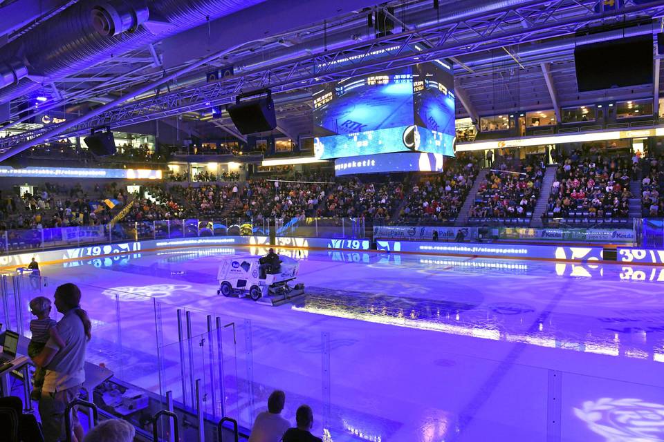 Kiekko-Espoo saavutti ensimmäisen voittonsa naisten Pitsiturnauksessa. Kiekko-Espoo saavutti ensimmäisen voittonsa naisten Pitsiturnauksessa. 1