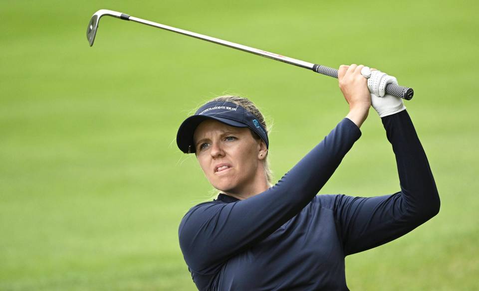 Komulainen jäi niukasti ulos golfin arvoturnauksen jatkosta. Komulainen jäi niukasti ulos golfin arvoturnauksen jatkosta. 1