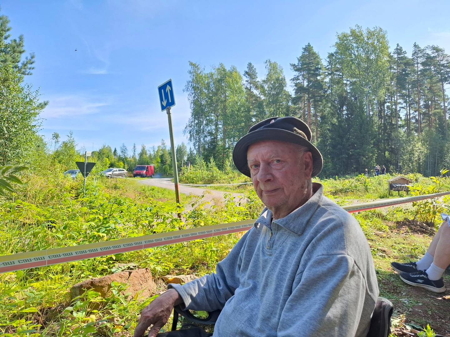 Lauri Niemelä, 80, on seurannut jokaista "Jyskälää" vuodesta 1951 alkaen – kahdesti ralliin osallistuminen edellytti erityisjärjestelyjä. Lauri Niemelä, 80, on seurannut jokaista "Jyskälää" vuodesta 1951 alkaen – kahdesti ralliin osallistuminen edellytti erityisjärjestelyjä. 1