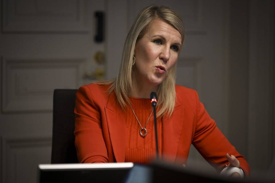 Ministeri: Ydinjätteen loppusijoituslaitoksen kehitys on syy ylpeyteen Ministeri: Ydinjätteen loppusijoituslaitoksen kehitys on syy ylpeyteen 1