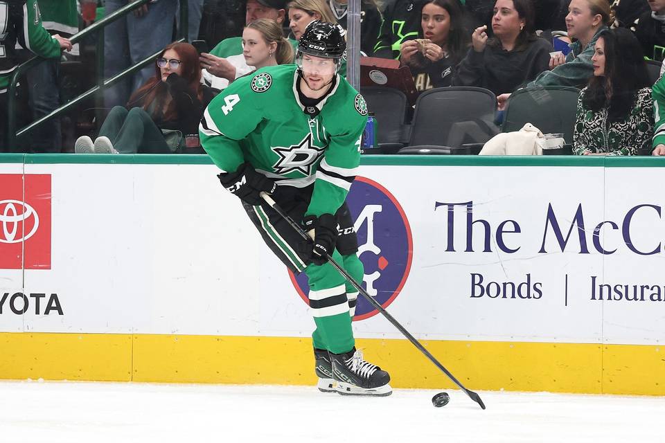 Miro Heiskanen sijoittuu korkealle NHL:n puolustajien ranking-listalla. Miro Heiskanen sijoittuu korkealle NHL:n puolustajien ranking-listalla. 1