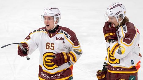 Mitä ihmettä? Kultaleijonien nimet ilmestyivät KHL-seuran pelipaitaan 2 Mitä ihmettä? Kultaleijonien nimet ilmestyivät KHL-seuran pelipaitaan 1