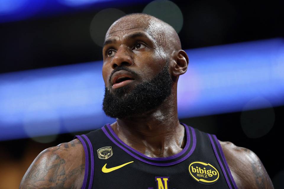 NBA-legenda ylistää LeBron Jamesin valintaa: "Mukana on neljä 25 pisteen pelaajaa..." NBA-legenda ylistää LeBron Jamesin valintaa: "Mukana on neljä 25 pisteen pelaajaa..." 1
