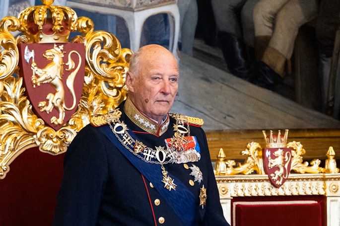 Norjan kuningas Harald V:n terveys heikkenee sairaalassa ollessaan. 1