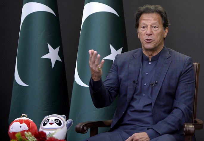 Pakistanin korkein oikeus määräsi entinen pääministeri Imran Khan siirrettäväksi sairaalaan vankilasta. 1