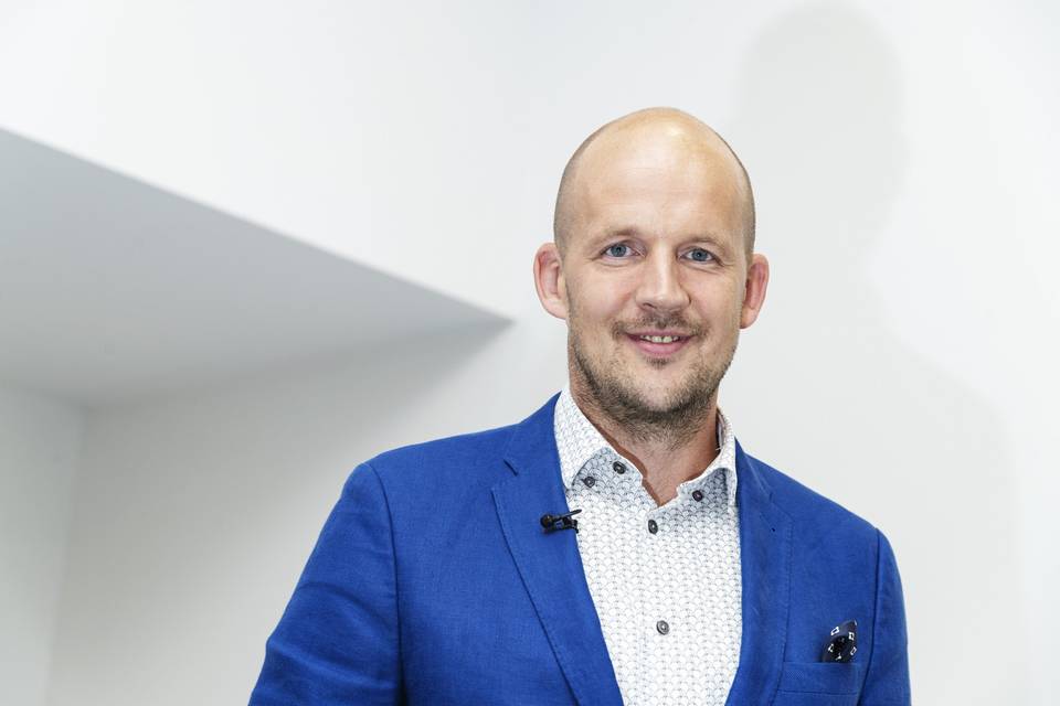 Peetu Pasaselle uusi mahdollisuus – liittyy MTV:n jääkiekkolähetyksiin Peetu Pasaselle uusi mahdollisuus – liittyy MTV:n jääkiekkolähetyksiin 1