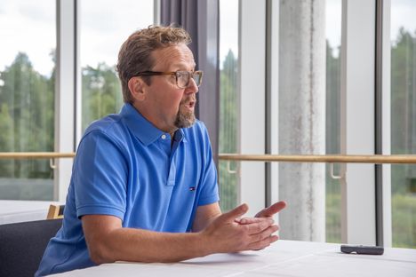 Petteri Summanen onnittelee Hjallis Harkimoa naimisiinmenosta: ”Rakkaus saa sinettinsä” 1