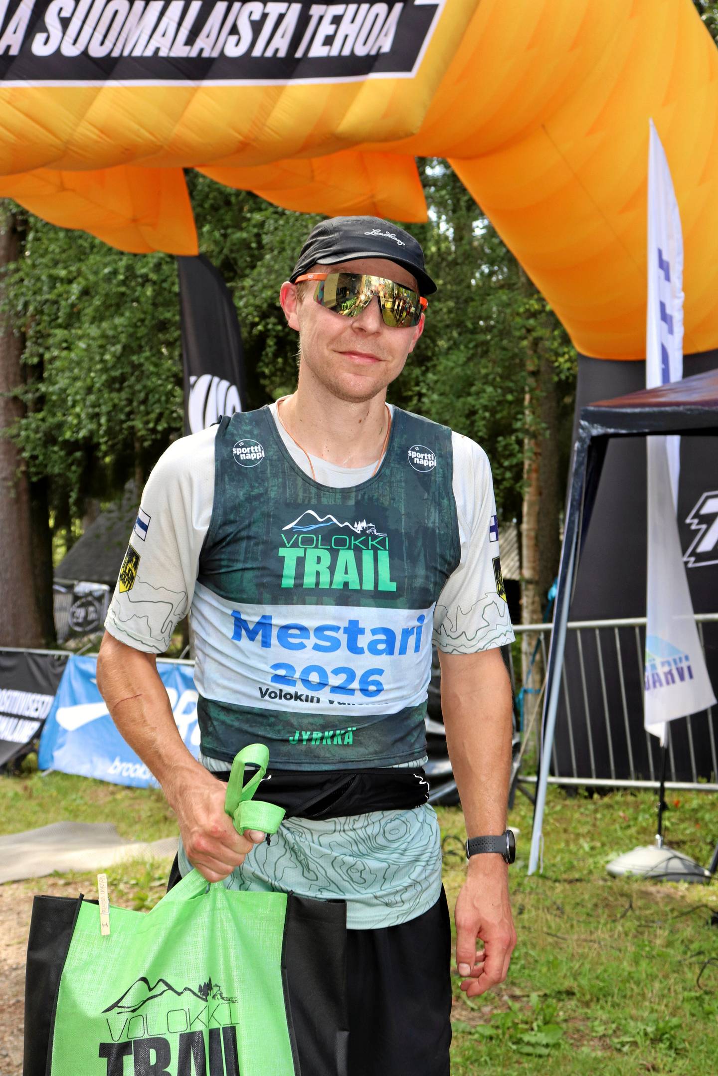 Polkujuoksijat osallistuivat Jyrkän kylän Volokki Trail -kilpailuun. Polkujuoksijat osallistuivat Jyrkän kylän Volokki Trail -kilpailuun. 1