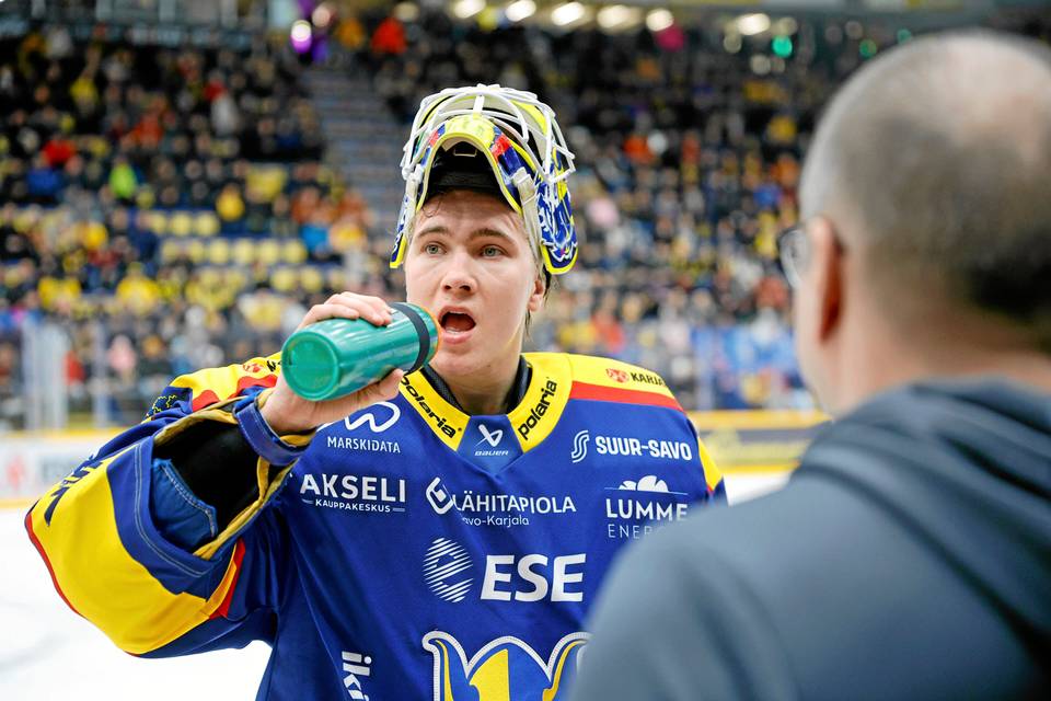 Rasmus Korhonen jatkaa KalPan maalilla kevääseen 2028 saakka Rasmus Korhonen jatkaa KalPan maalivahtina kevääseen 2028 1