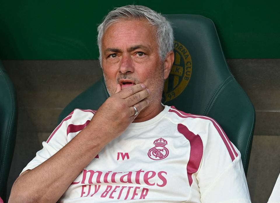 Real Madrid aloitti kautensa vaivoin voitolla Barcelonassa – uusi pelaajahankinta ratkaisi ottelun viime minuuteilla. Real Madrid aloitti kautensa vaivoin voitolla Barcelonassa – uusi pelaajahankinta ratkaisi ottelun viime minuuteilla. 1