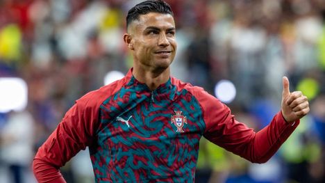 Ronaldo julkaisi kuvan vartalostaan – mukana kuitti 16-vuotiaalle pojalle 2 Ronaldo julkaisi kuvan vartalostaan – mukana kuitti 16-vuotiaalle pojalle 1