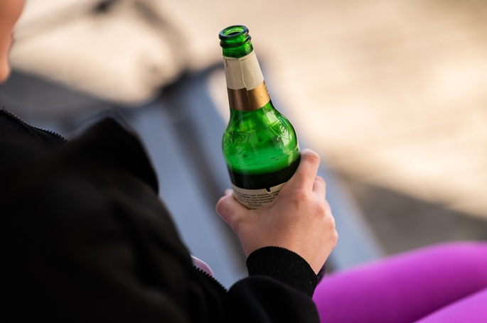 Saksa aikoo kieltää alkoholin 14- ja 15-vuotiailta. 1