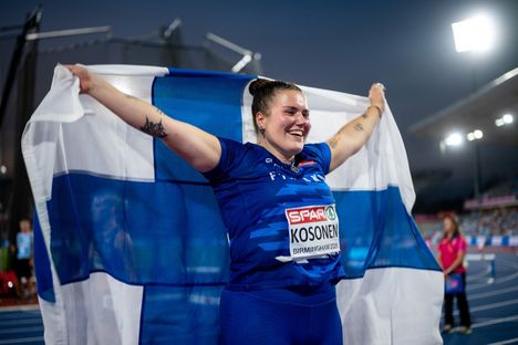 Silja Kosonen juhlii EM-kultaa: Unelma täyttyi 2 Silja Kosonen juhlii EM-kultaa: Unelma täyttyi 1