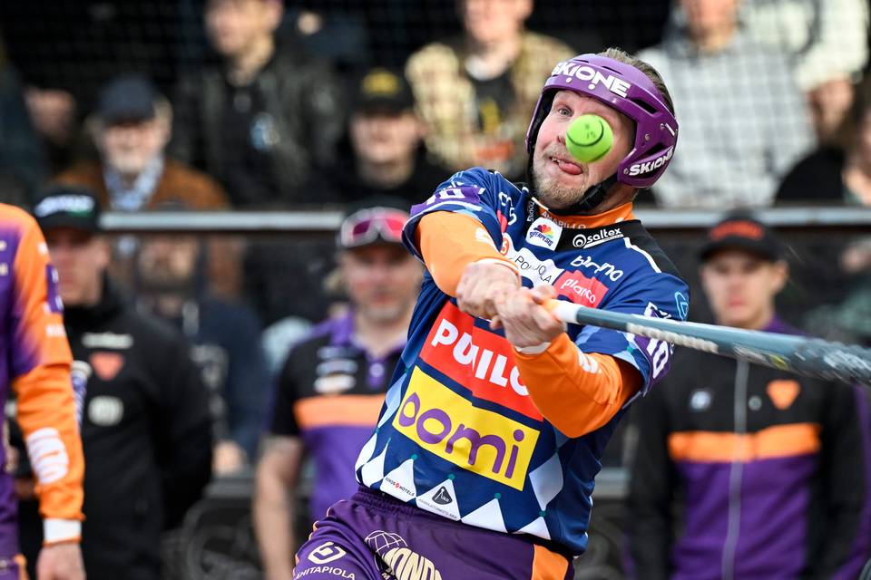 Sotkamon Jymy nappasi viimeisen välieräpaikan miesten Superpesiksessä Sotkamon Jymy eteni Superpesiksen välieriin 1