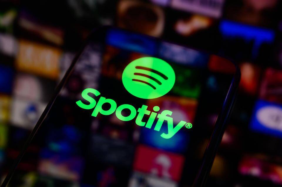 Spotify reagoi käyttäjien huoleen – tekoälykäyttäjät merkitään syyskuun puolivälistä alkaen. Spotify reagoi käyttäjien huoleen – tekoälykäyttäjät merkitään syyskuun puolivälistä alkaen. 1