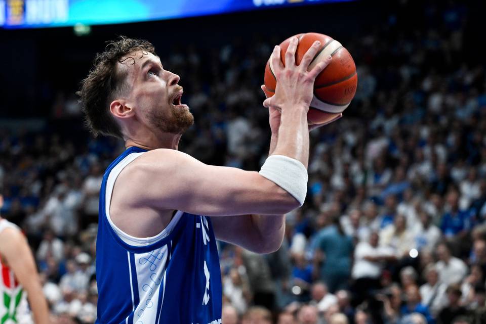 Susijengi käynnistää MM-karsinnat tutulla kokoonpanolla. Susijengi käynnistää MM-karsinnat tutulla kokoonpanolla. 1