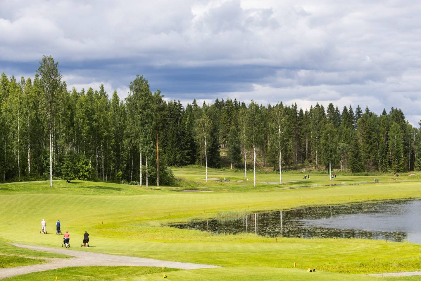 Tahkolla järjestetään laadukkaat golfkilpailut: "Maanantaina kannattaa osallistua, jos haluaa kokea kilpagolfiin liittyvän tunnelman." 1