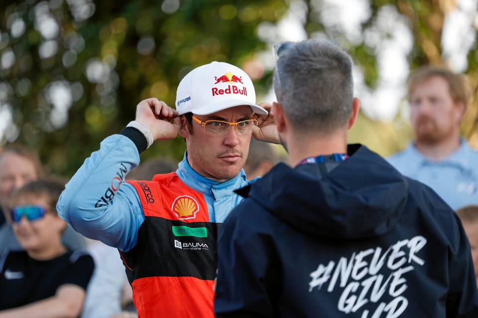 Thierry Neuville arvostelee Jyväskylän MM-rallia: "Yli nopea" Thierry Neuville arvostelee Jyväskylän MM-rallia: "Yli nopea" 1