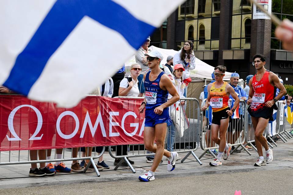 Tommi Roimelan kolumni | Espoon kolme vuotta sitten nuorten suomalaismitalisteista ainoastaan Silja Kosonen on nyt Euroopan kärjessä Tommi Roimelan kolumni | Espoon kolme vuotta sitten nuorten suomalaismitalisteista ainoastaan Silja Kosonen on nyt Euroopan kärjessä 1