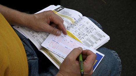 Hevospelaaminen siirtyy lisenssimarkkinaan 2 Hevospelaaminen siirtyy lisenssimarkkinaan 1