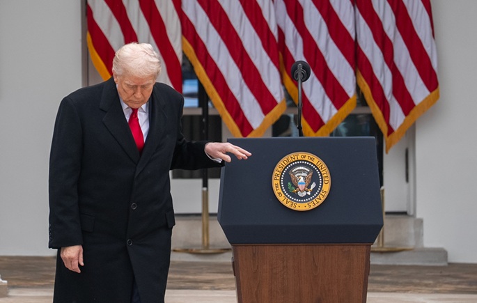 Trump allekirjoitti asetuksen, joka kieltää ulkomaisen laitteiston käytön Yhdysvaltojen sähköverkossa. 1