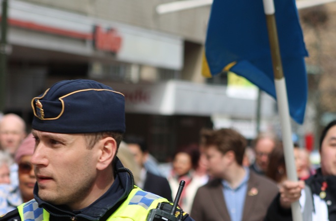 Tuhannet kokoontuvat Tukholmassa vaatimaan tiukempia ilmastotoimia vaalien alla. 1