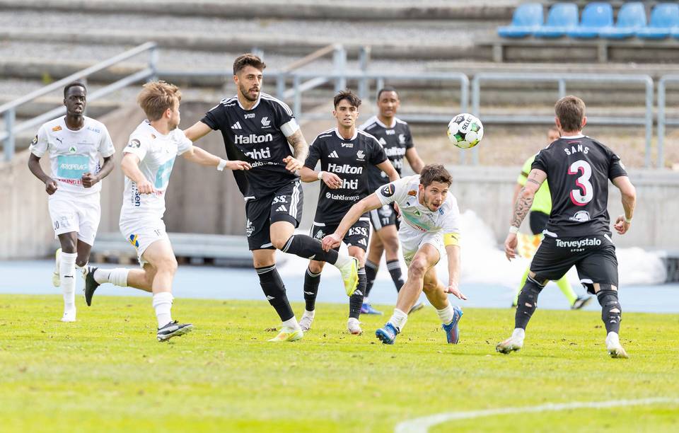 Veikkausliiga-pelaaja palaamassa pelikuntoon erikoisen vamman jälkeen 1