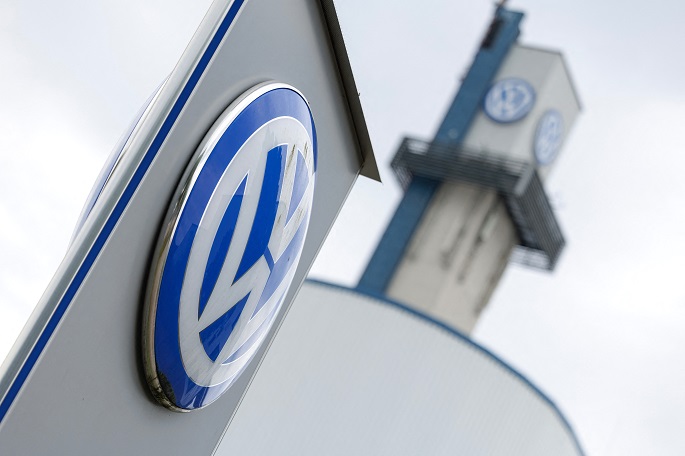 Volkswagenin johtaja vierailee uhkaavassa saksalaisessa tehtaassa ja varoittaa kustannuksista. 1