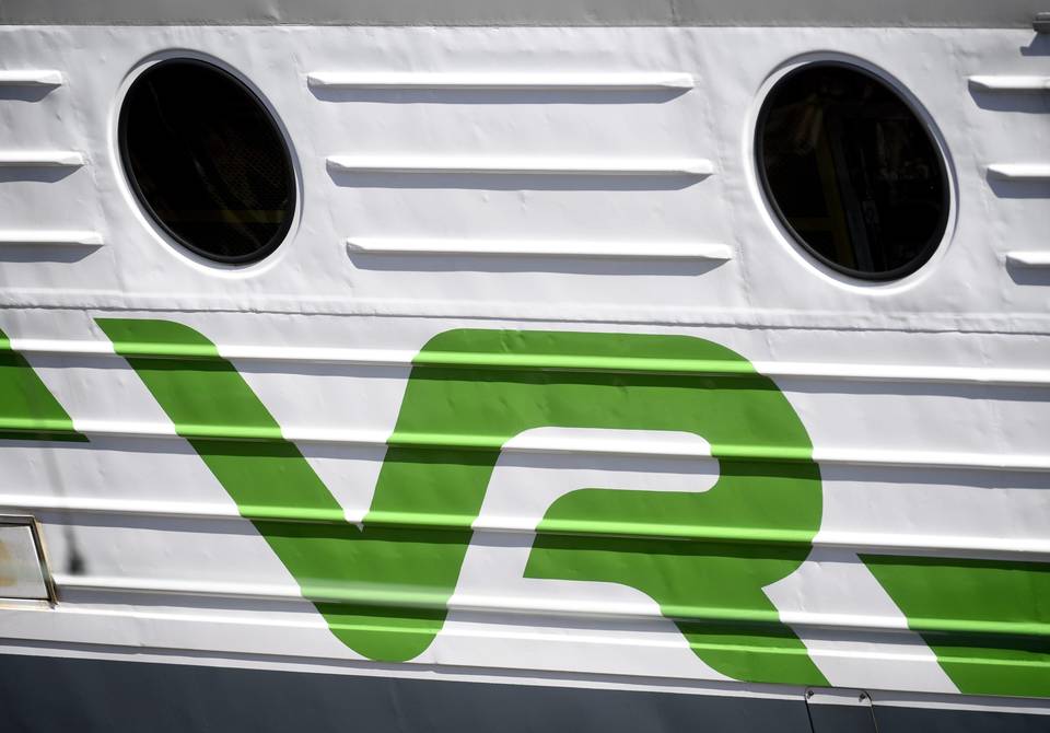 VR:n junassa syntyi lapsi tiistai-iltana. VR:n junassa syntyi lapsi tiistai-iltana. 1