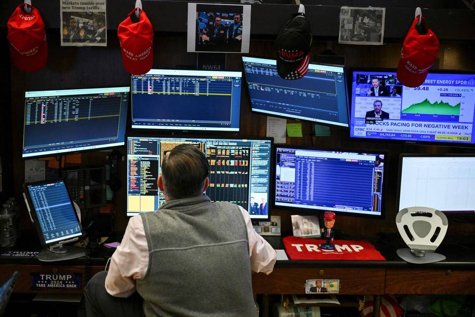 Wall Street päätti päivän nousussa, öljyn hinta laski. Wall Street päätti päivän nousussa, öljyn hinta laski. 1