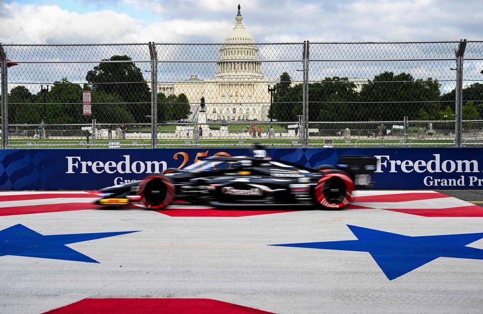 Washington D.C.:ssä järjestetään tänään 250 mailin Indycar-kilpailu juhlavuoden merkeissä. 1