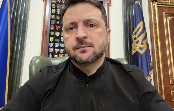 Zelenskyi ilmoittaa iskuista venäläiseen jalostamoon ja keskustelee liittolaisten kanssa ilmapuolustuksesta. 1