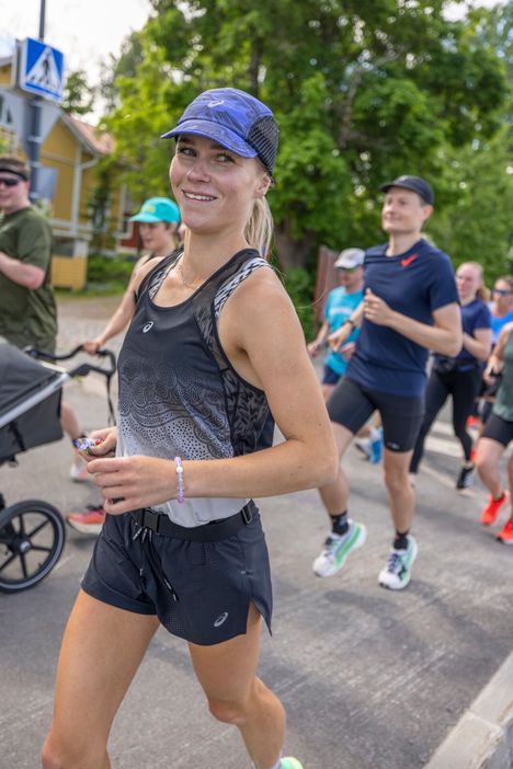 Alisa Vainio järjestää tapahtuman Suomessa 2 Alisa Vainio järjestää tapahtuman Suomessa 1