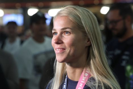 Alisa Vainio tienaa EM-kullan jälkeen – ”Siitä ei lipsuta” 2 Alisa Vainio tienaa EM-kullan jälkeen – ”Siitä ei lipsuta” 1