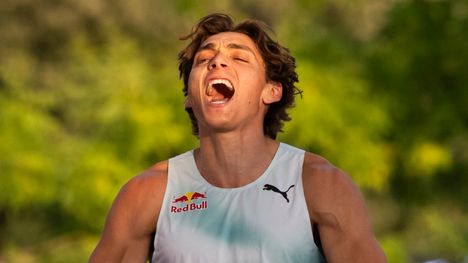 Armand Duplantis lähellä maailmanennätystä: MTV:n lähetys katkesi pahimmalla mahdollisella hetkellä 2 Armand Duplantis lähellä maailmanennätystä: MTV:n lähetys katkesi pahimmalla mahdollisella hetkellä 1