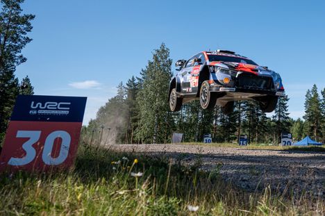 Esapekka Lappi tunnustaa: ”On!” – ralliautoilun raskain tehtävä ei ole ajo 2 Esapekka Lappi tunnustaa: ”On!” – ralliautoilun raskain tehtävä ei ole ajo 1