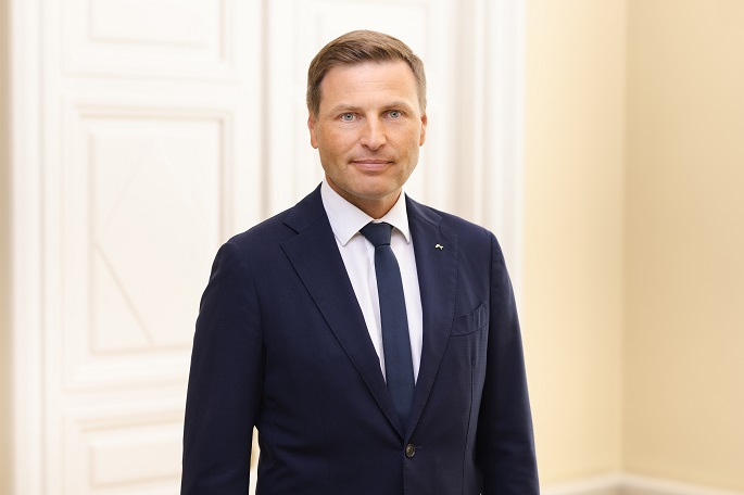 Viron puolustusministeri eroaa tilintarkastuslöytöjen vuoksi 1