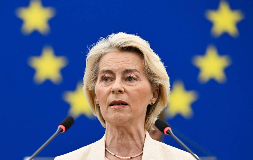 EU-komissio haluaa kieltää sosiaalisen median käytön alle 13-vuotiailta EU-komissio ehdottaa sosiaalisen median kieltämistä alle 13-vuotiailta 1