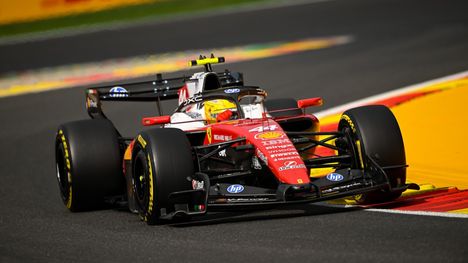 Hamilton kolaroi Ferrarillaan – kauhuskenaario uhkaa Belgiassa 2 Hamilton kolaroi Ferrarillaan – kauhuskenaario uhkaa Belgiassa 1