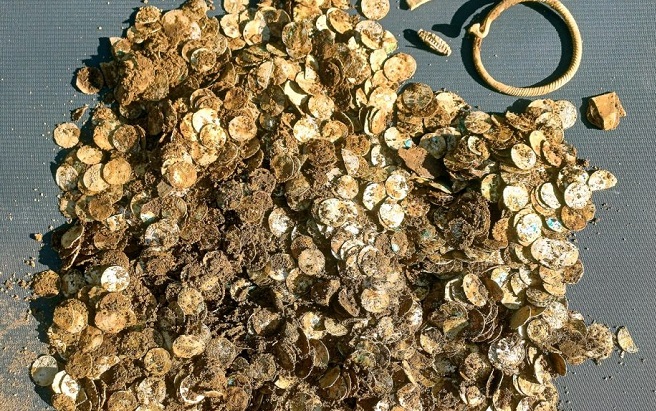 Suomen suurin viikinkiaikainen hopeakolikolöytö löydetty Sysmässä 1