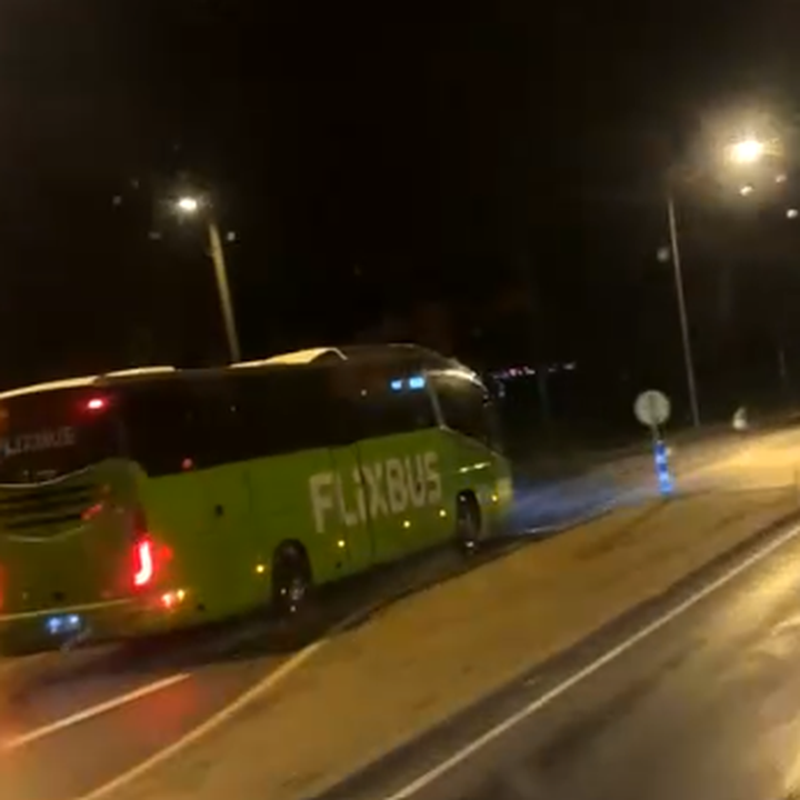 Flixbus-kuljettajan vaarallinen ajo Nelostiellä tallentui videolle – potkut 1